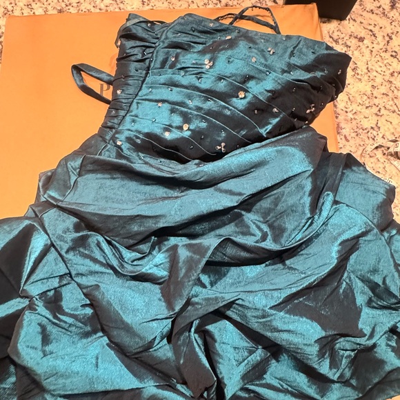 Cinderella Teal One Shoulder Dress - Picture 4 of 12